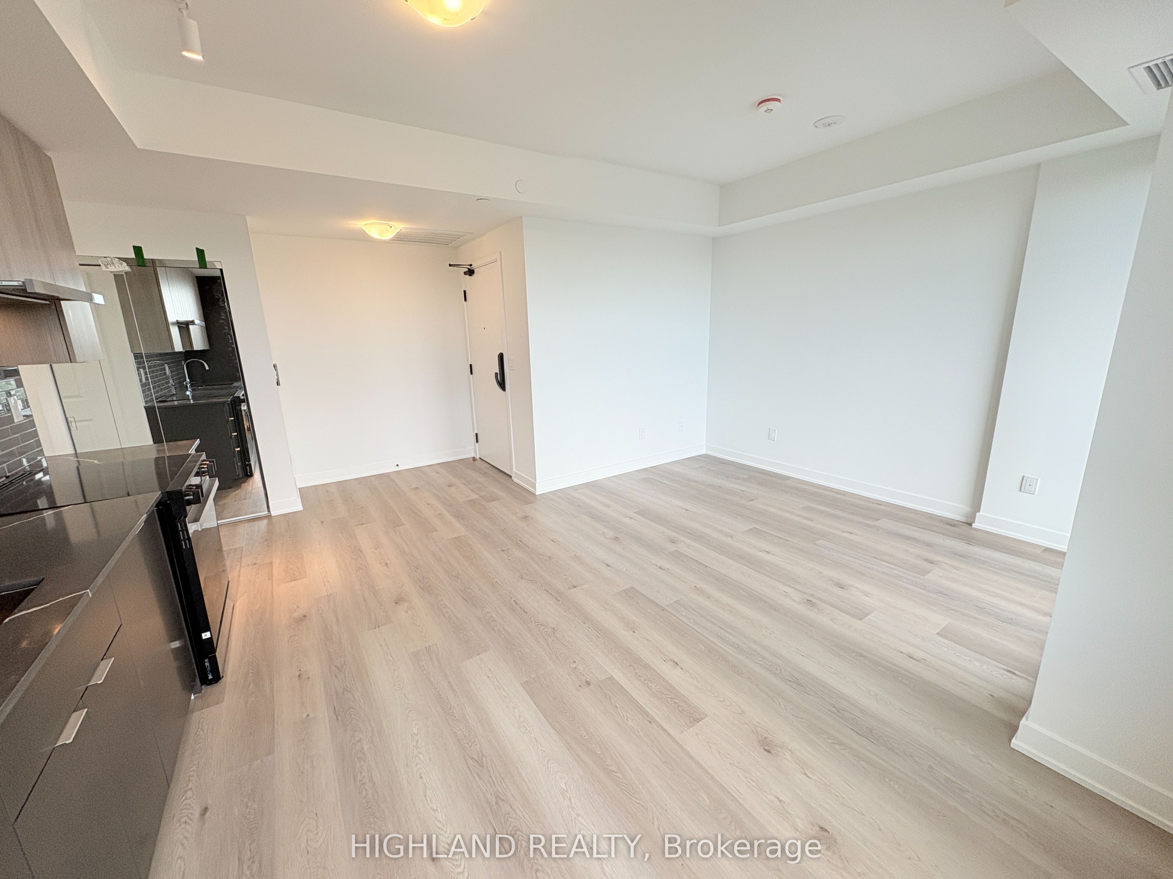 2402-2075 Lakeshore Road, Burlington, ON, L7R 0H3 photo 5