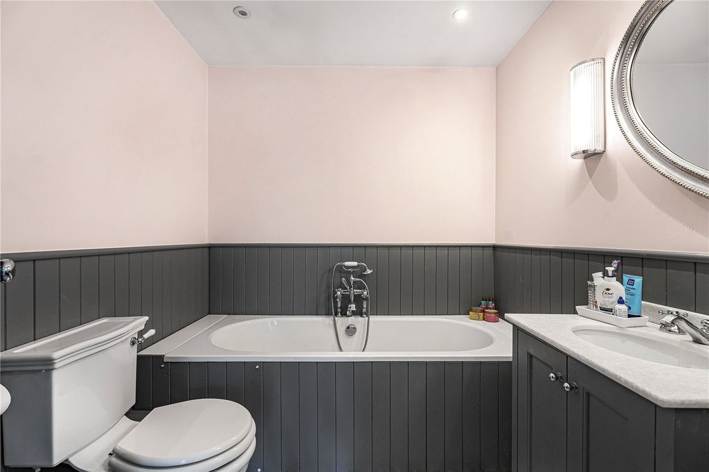 Additional image 17 of 4 bed detached house for saleThe Warren, Radlett, Hertfordshire WD7