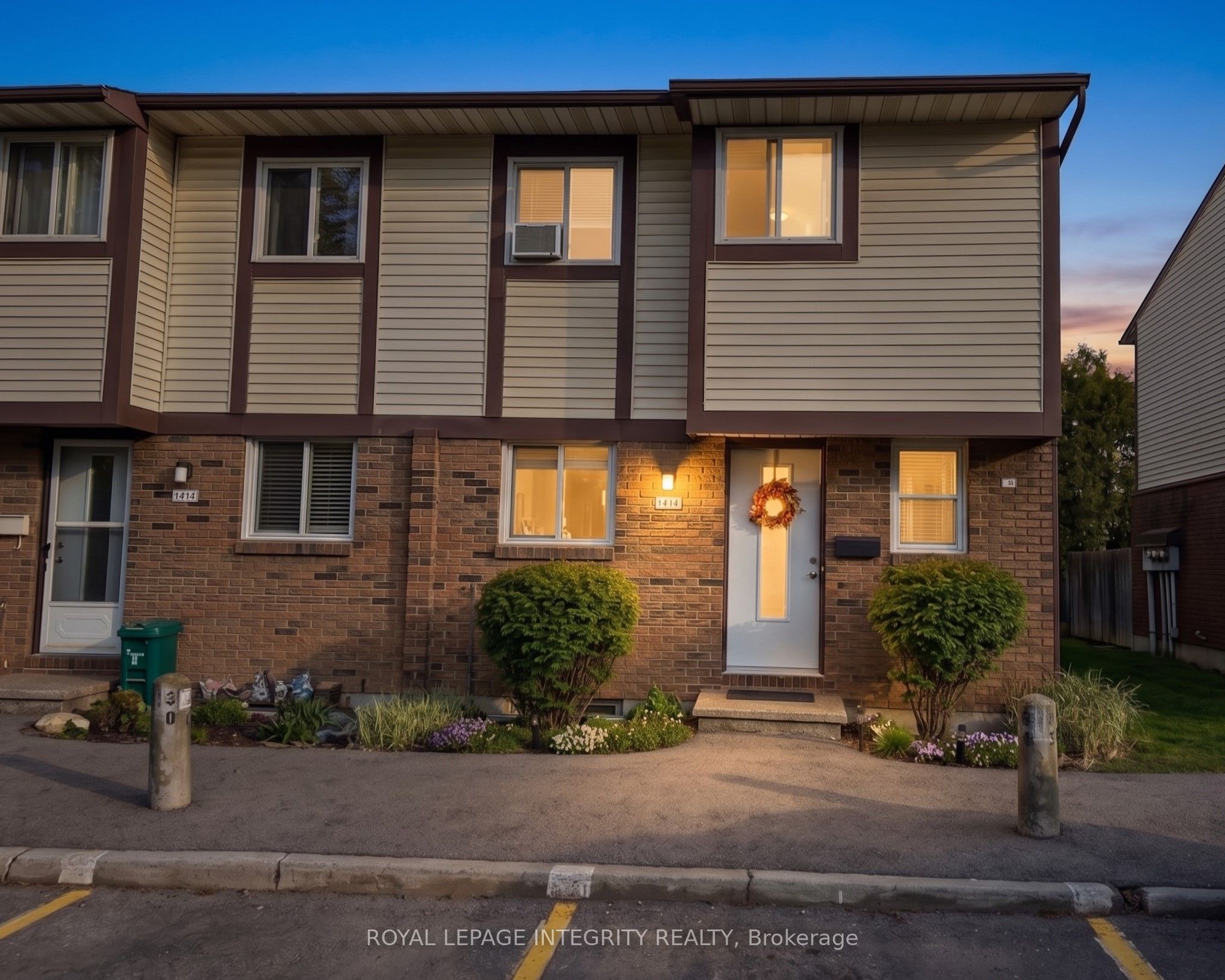 6-1414 Foxwell Street, Ottawa, ON, K1B 5J4