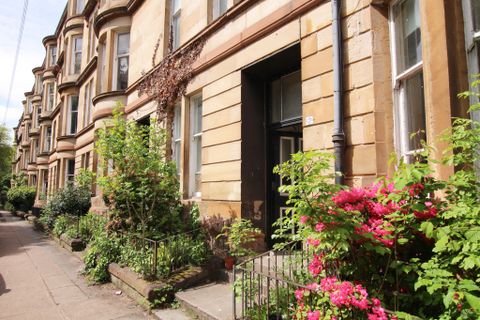 Barrington Drive, Woodlands, Glasgow G4