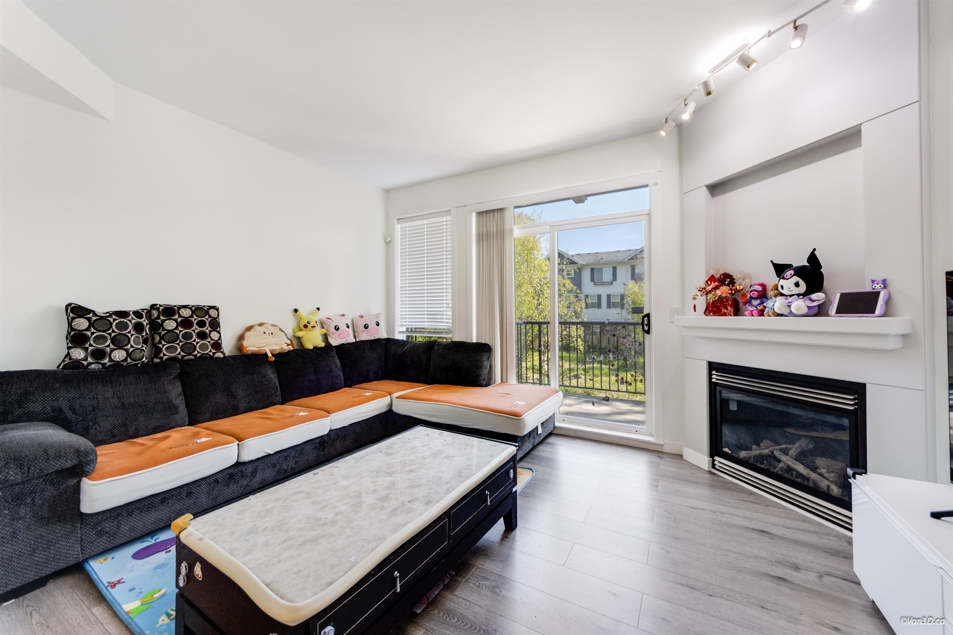27-6300 Alder Street, Richmond, BC, V6Y 4G5 photo 3