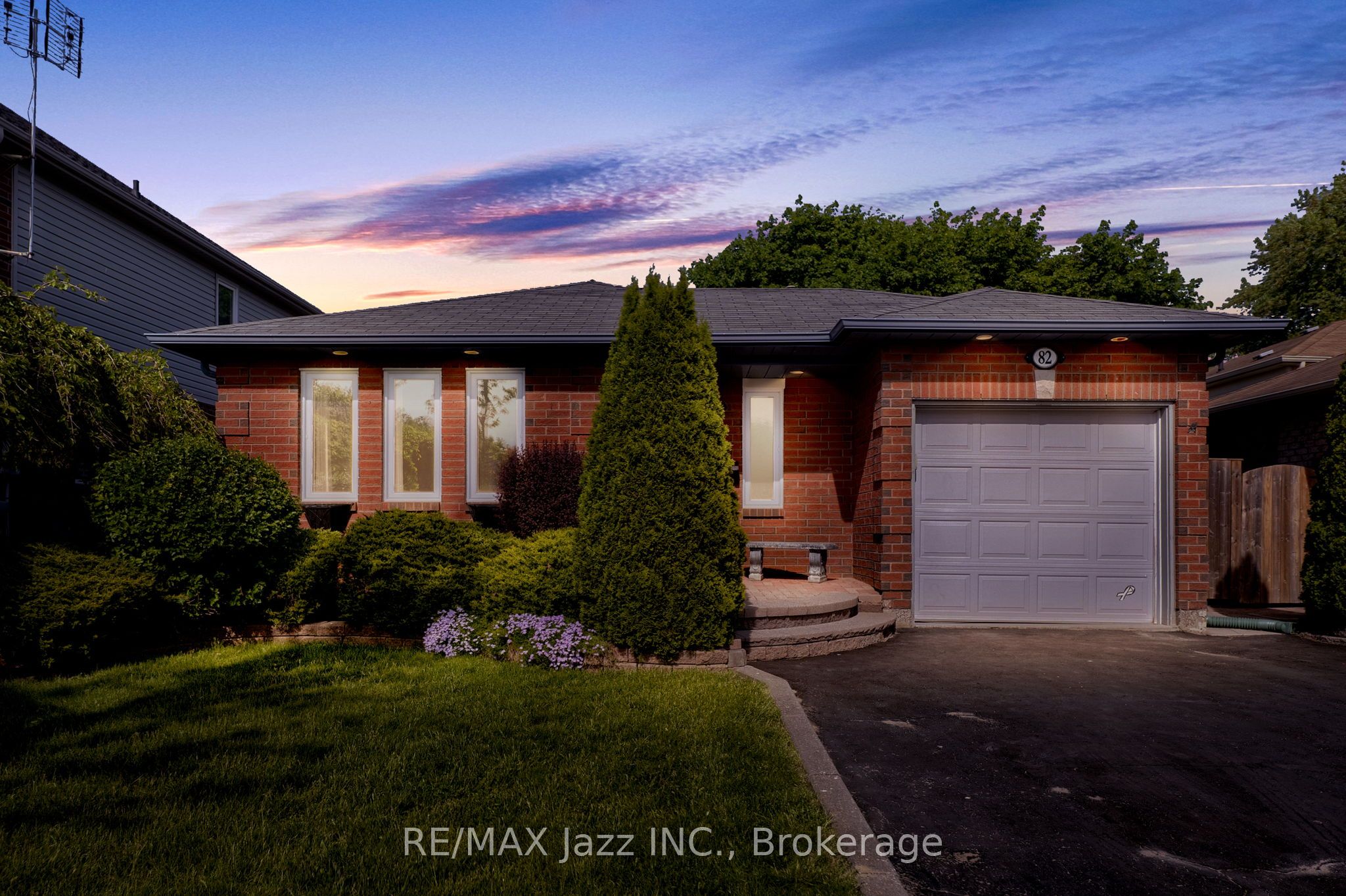 82 Mcmann Crescent, Clarington, ON, L1E 2W9