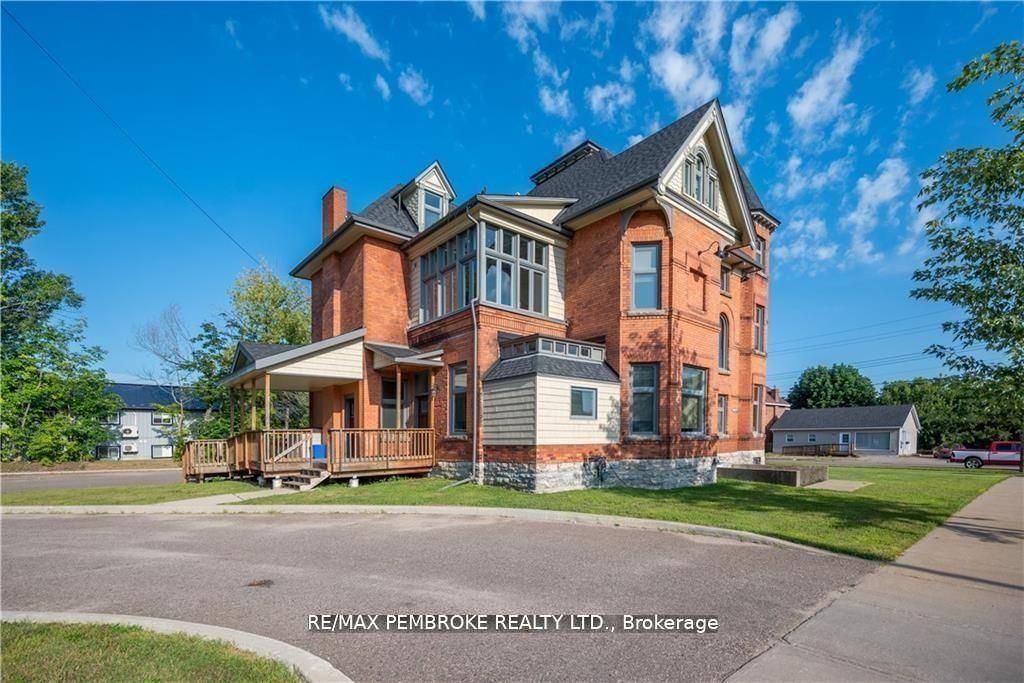 464 Pembroke Street W, Pembroke, ON, K8A 5N9