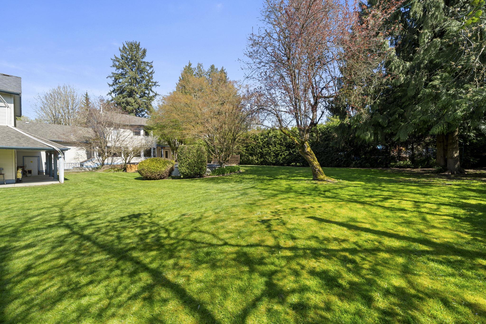 17968 68 Avenue, Surrey, BC, V3S 8C3 photo 2