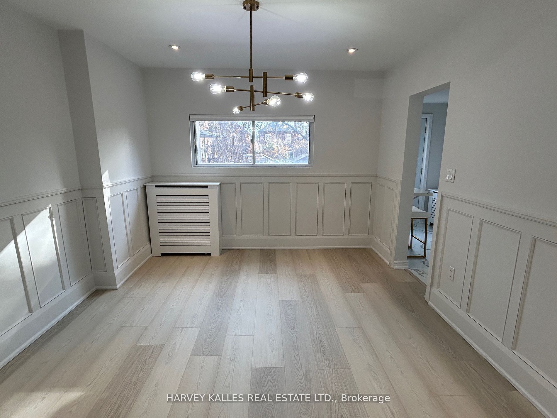 207 Old Orchard Grove, Toronto, ON, M5M 2E6 photo 4
