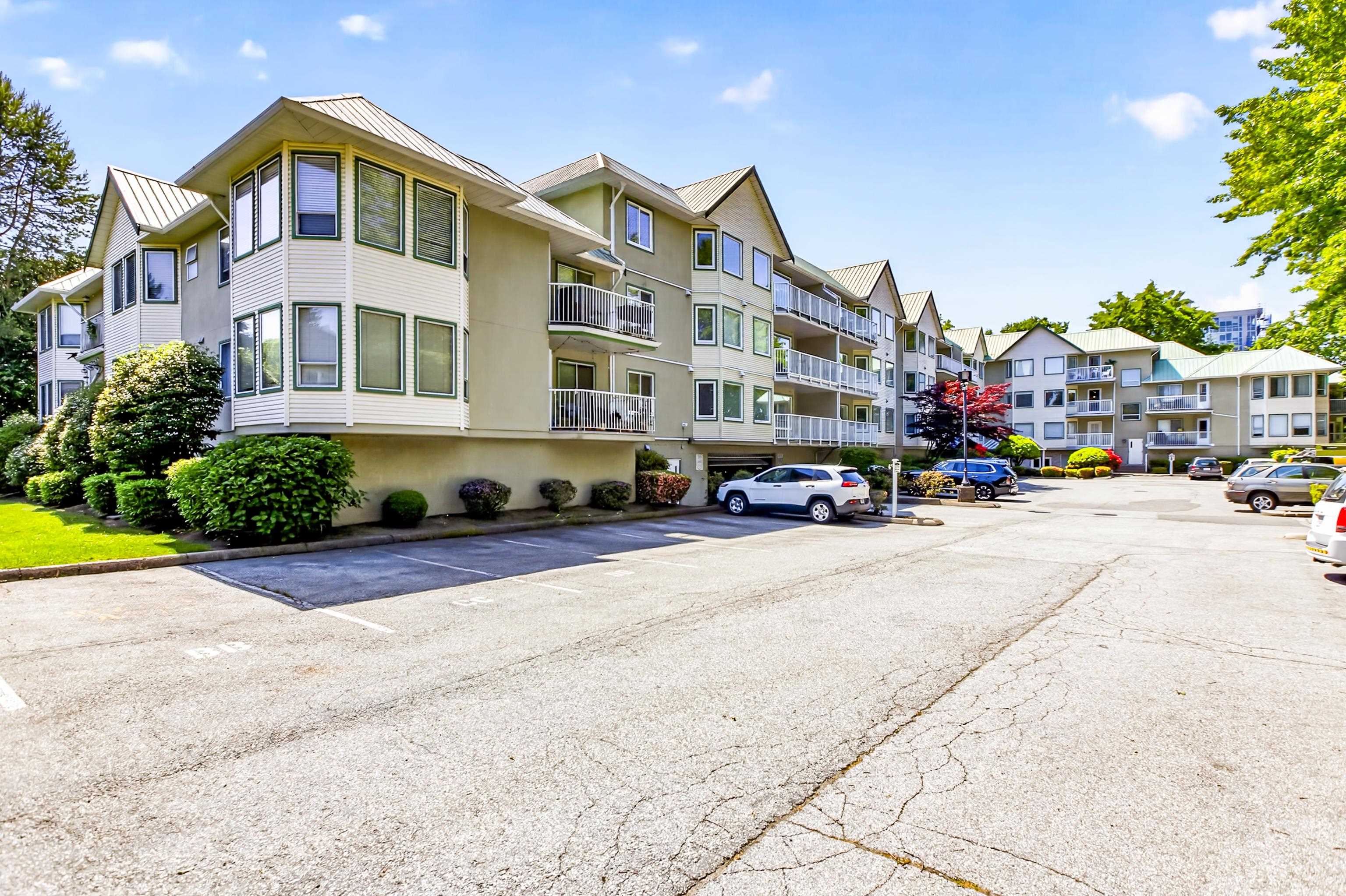 304-19236 Ford Road, Pitt Meadows, BC, V3Y 2K1