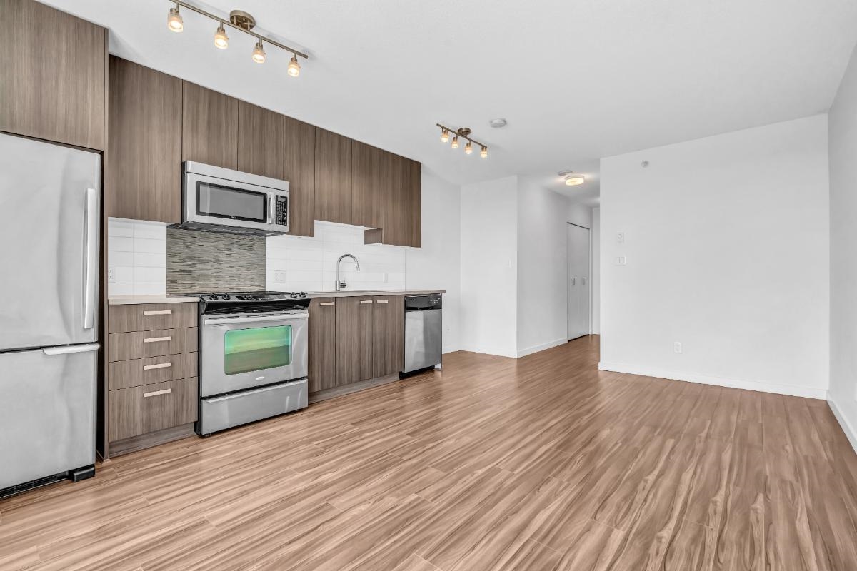 Additional image 5 of 11XX-13325 102a Avenue, Surrey, BC, V3T 0J5