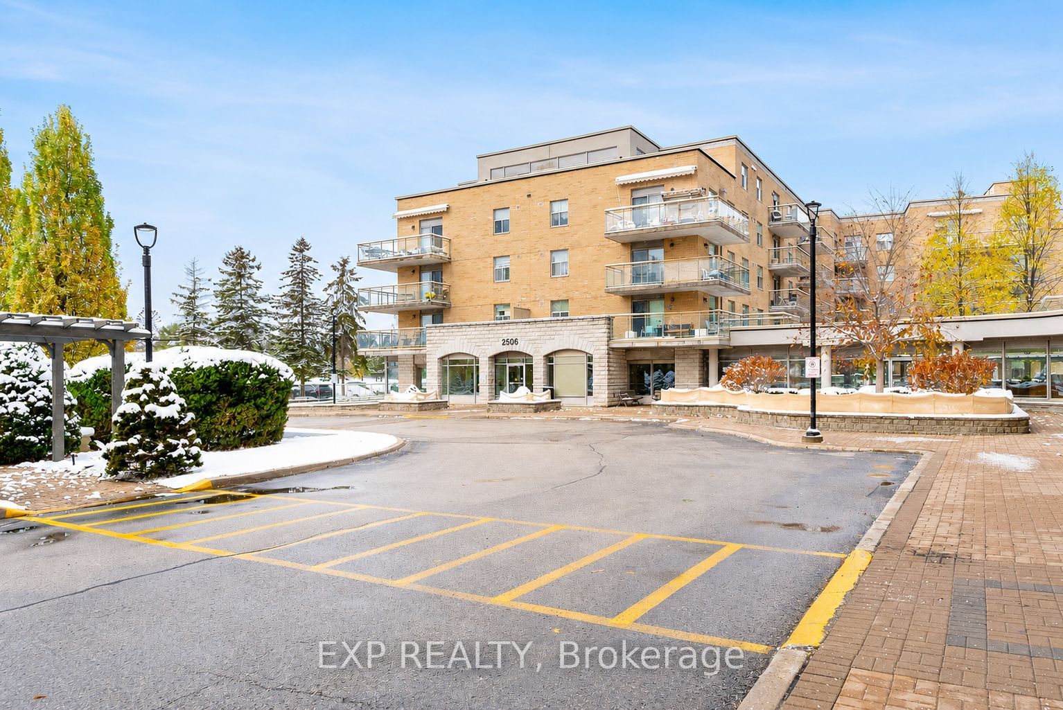 210-2506 Rutherford Road, Vaughan, ON, L4K 5N4