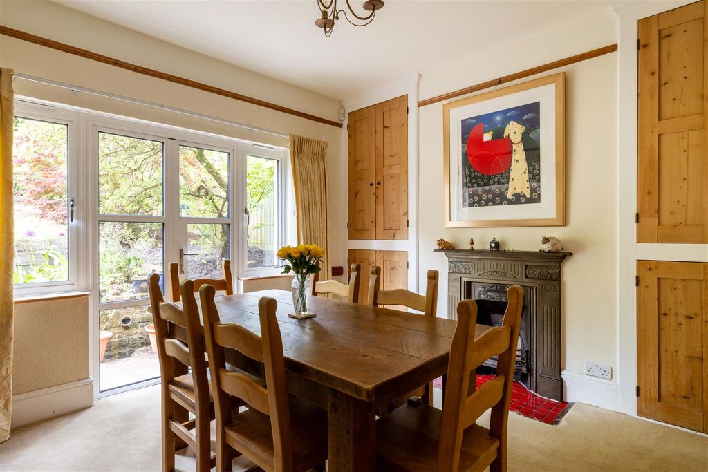 Additional image 13 of 4 bed detached house for saleDevon Crescent, Redhill RH1