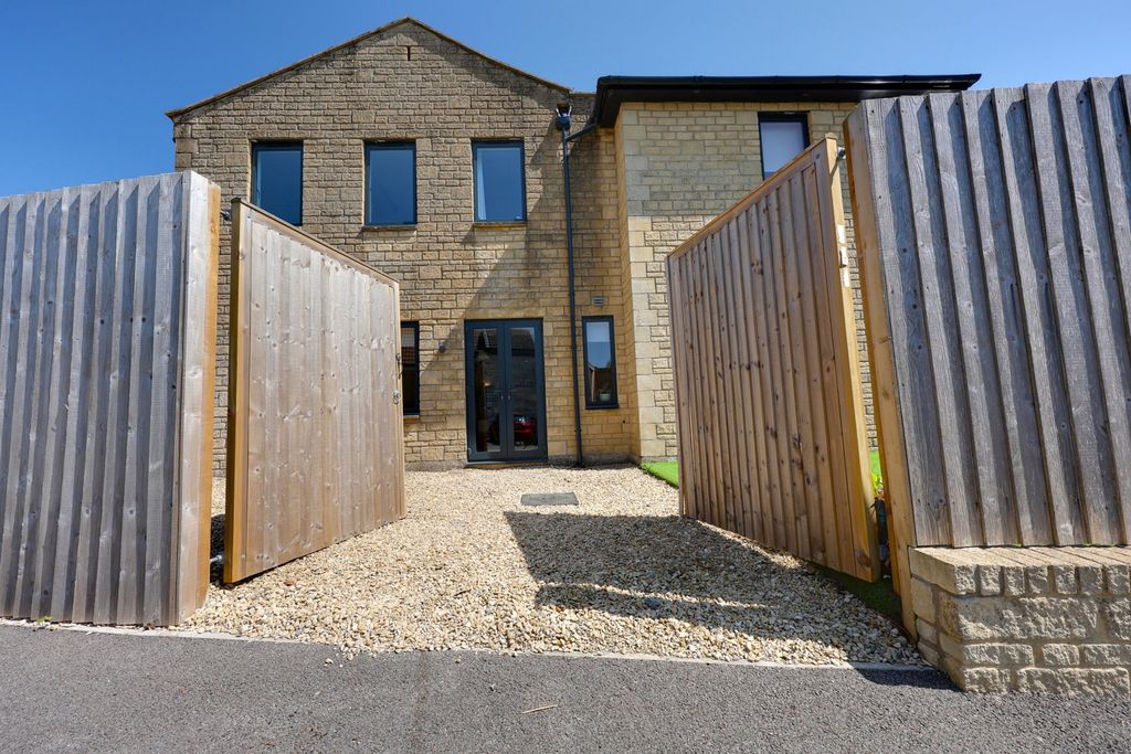 2 bed flat for saleOver 55's Apartment, Loves Hill Court, South Road, Timsbury, Bath BA2