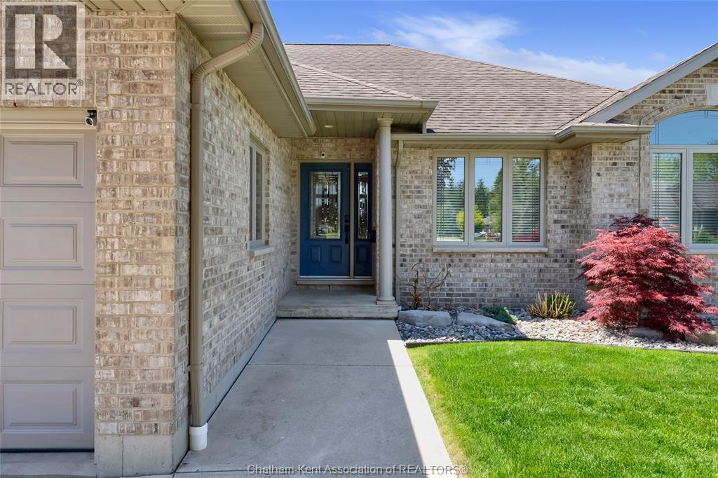 19 Stonegate Walk, Chatham, ON, N7M0A3 photo 3