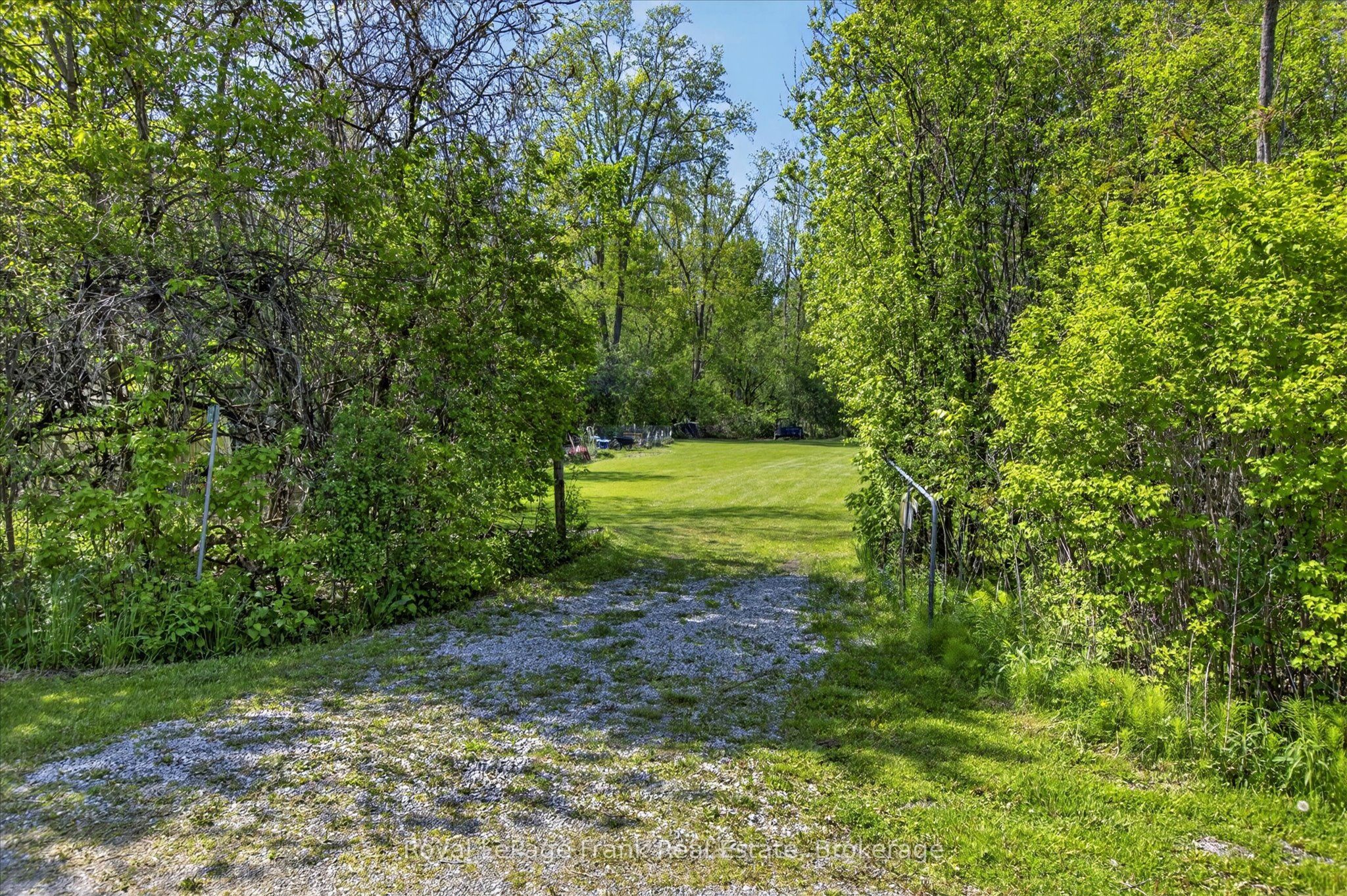 692 North Shore Drive E, Otonabee-south Monaghan, ON, K0L 1B0 photo 4