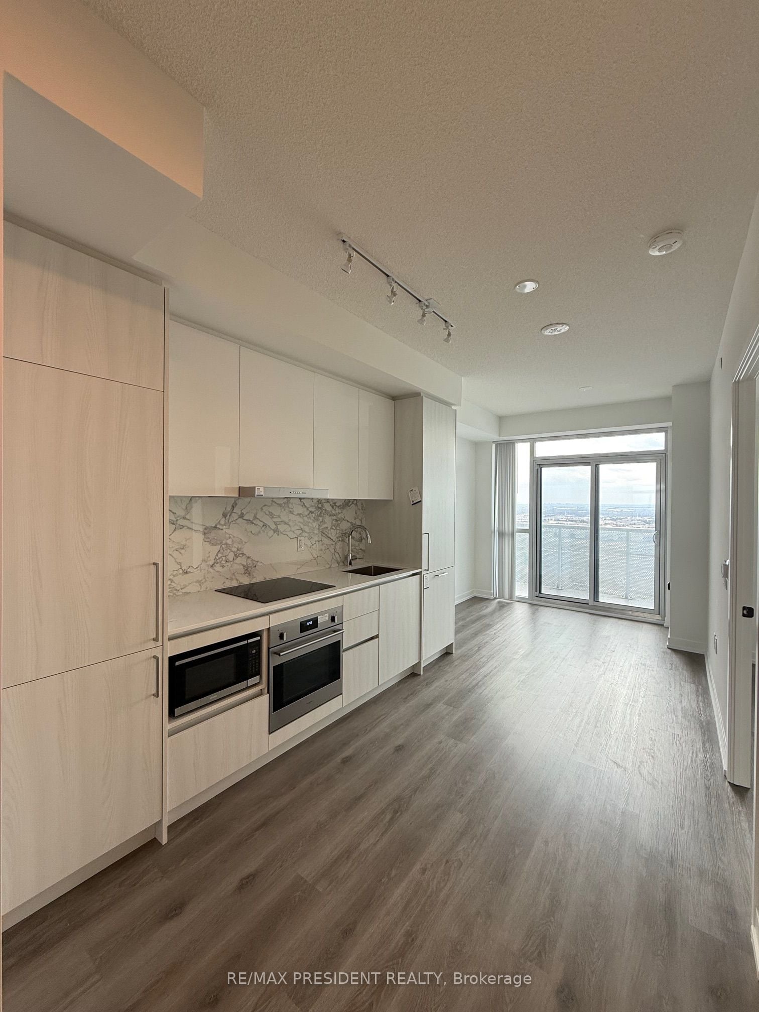 2307-225 Commerce Street, Vaughan, ON, L4K 0R1 photo 2