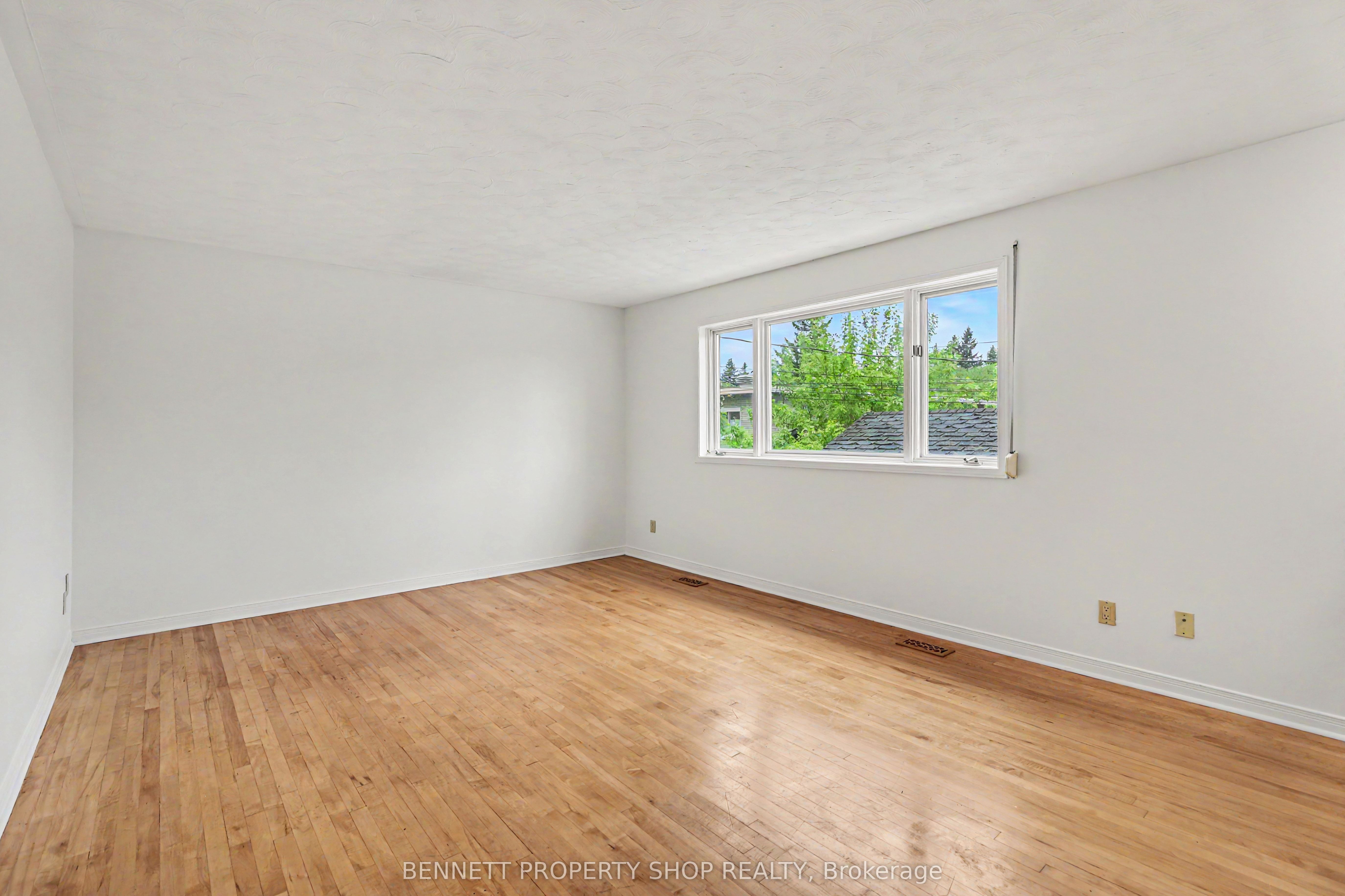 1312 Avenue R Avenue, Ottawa, ON, K1G 0B9 photo 5