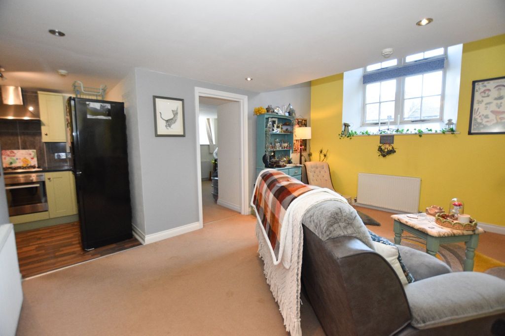 2 bed maisonette for salePlain-An-Gwarry, Redruth, Cornwall TR15 photo 3