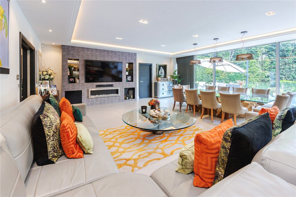 Additional image 5 of 6 bed detached house for saleThe Grove, Radlett, Hertfordshire WD7