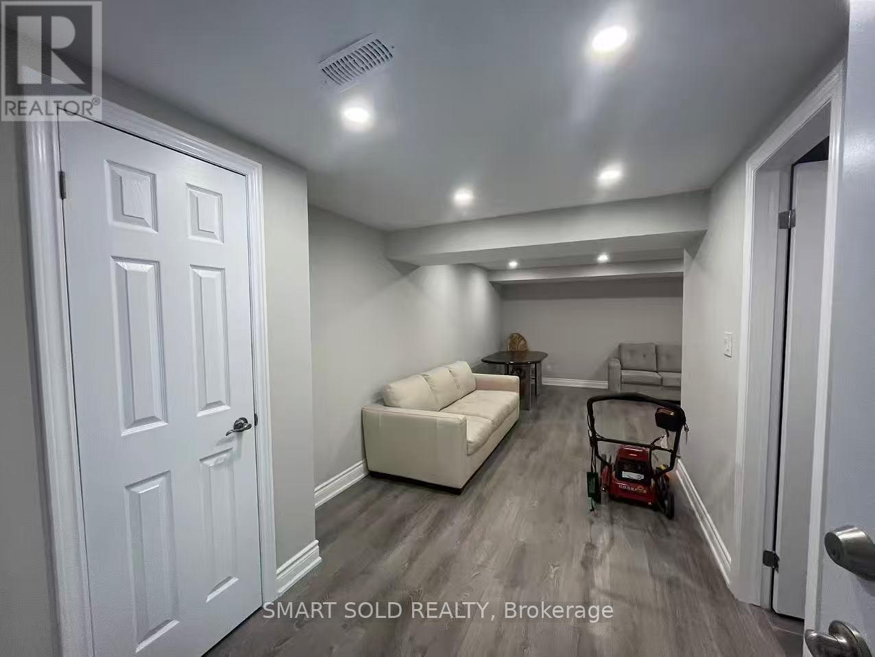 Additional image 4 of 45 Abbeywood Trail, Toronto, ON, M3B3B4