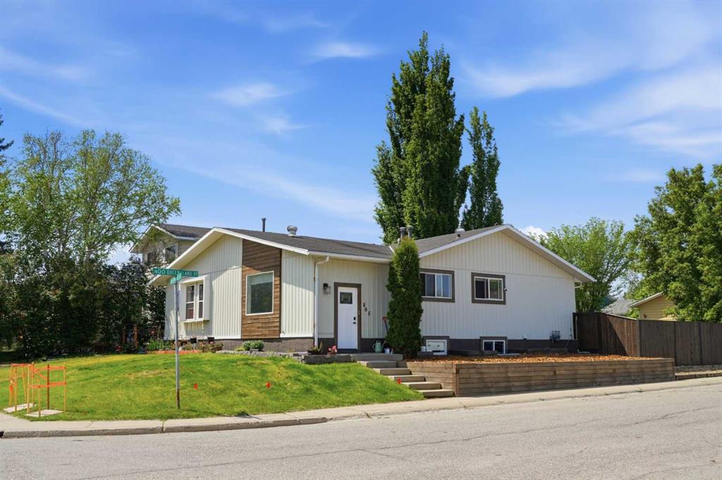 865 Queensland Drive SE, Calgary, AB, T2J 5E4 photo 3