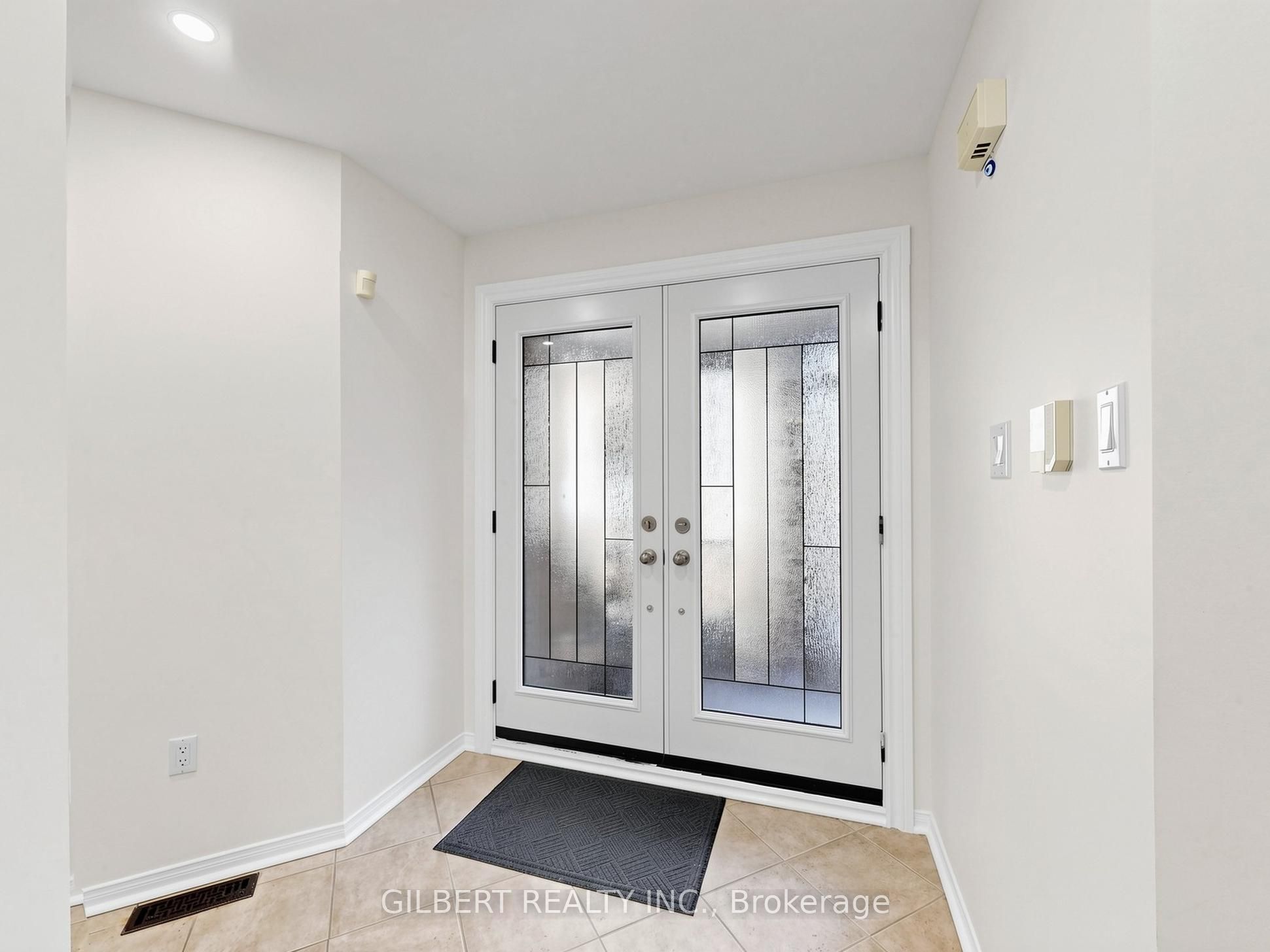 Additional image 2 of 90 Chiswick Crescent, Aurora, ON, L4G 6P1