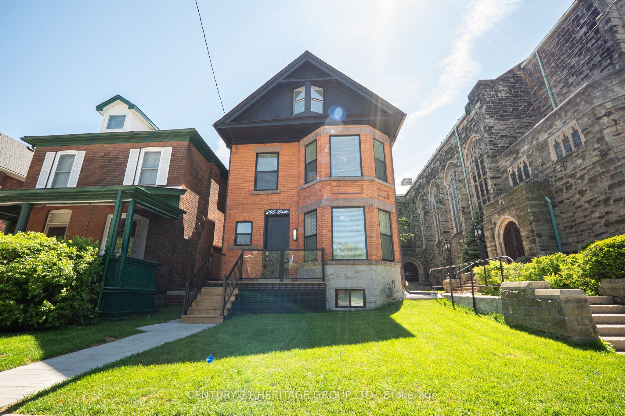 Additional image 2 of 295 Locke Street S, Hamilton, ON, L8P 4C3