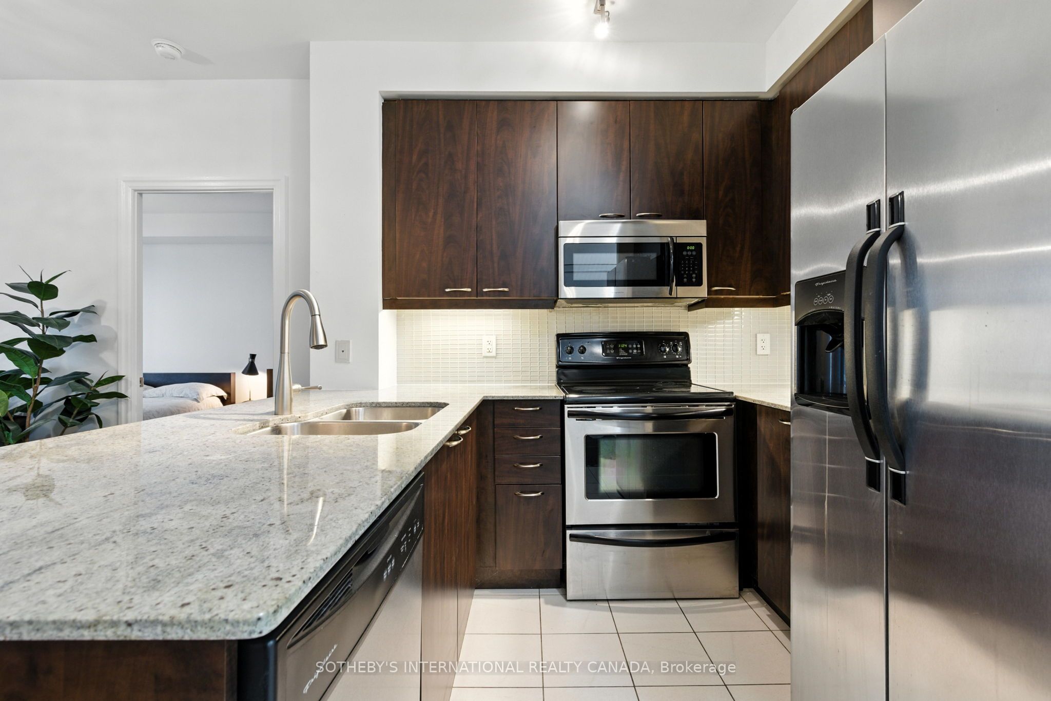 Additional image 2 of 502-500 St Clair Avenue W, Toronto, ON, M6C 1A8