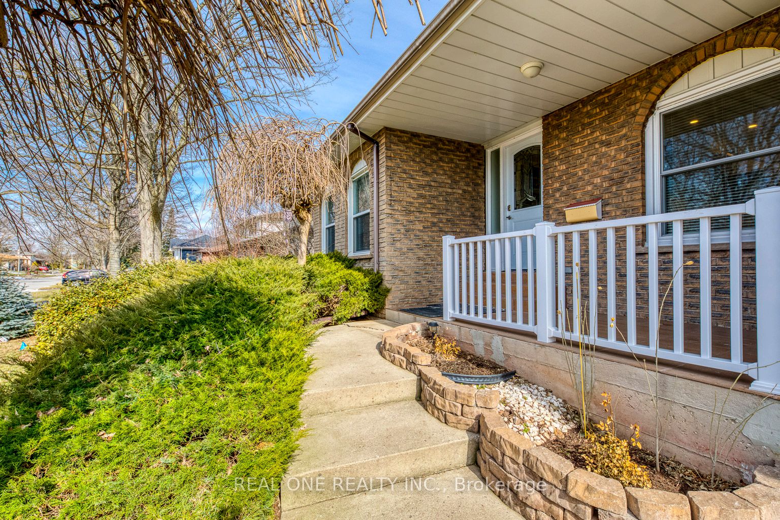 Additional image 2 of 533 Tipperton Crescent, Oakville, ON, L6L 5E1