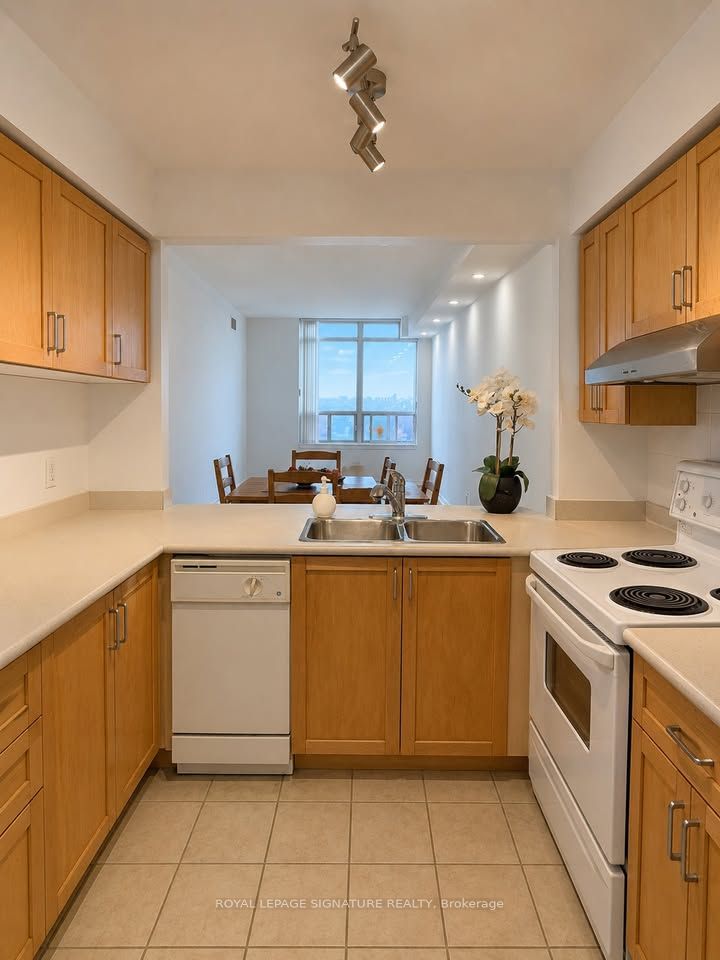 Additional image 3 of 1908-8 Hillcrest Avenue, Toronto, ON, M2N 6Y6