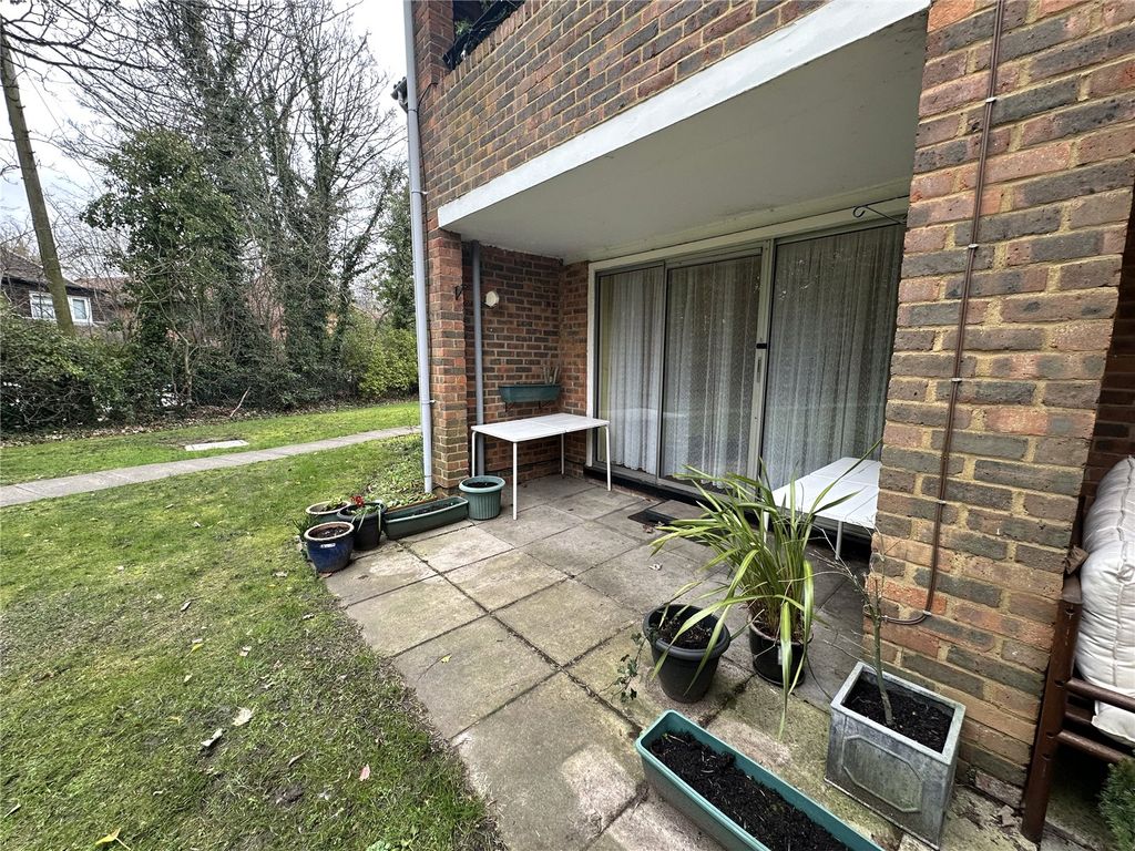 Additional image 12 of 2 bed flat for saleSherland Court, The Dell, Radlett, Hertfordshire WD7