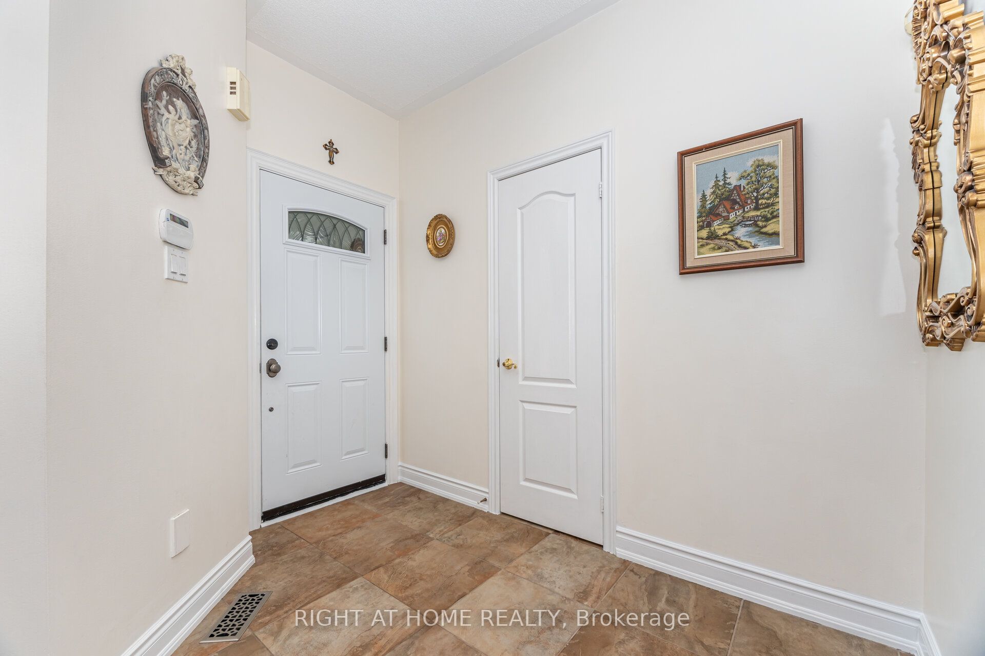 2 Melrose Gardens, Brampton, ON, L7A 1J7 photo 4
