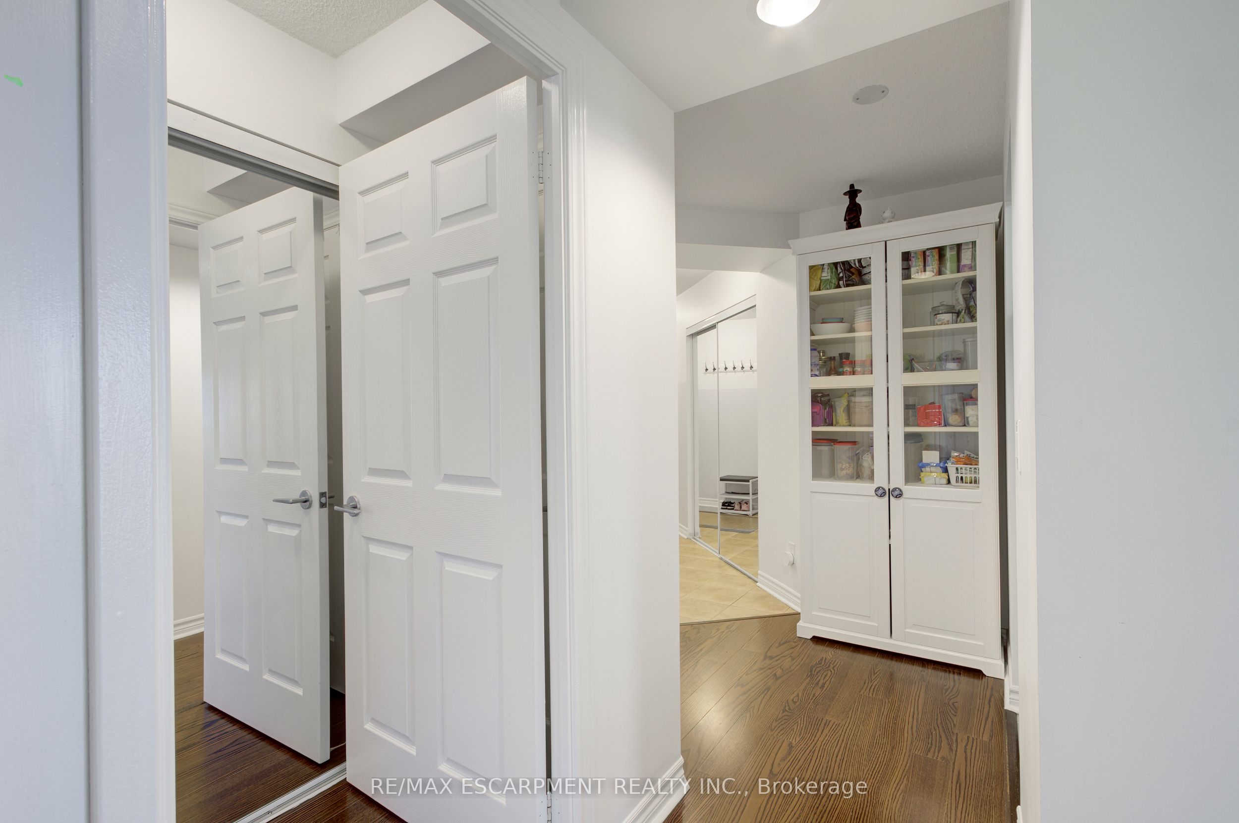 Additional image 6 of 603-2379 Central Park Drive, Oakville, ON, L6H 0E3