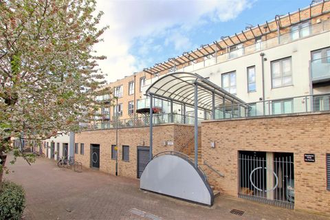 Fitzgerald Place, Cambridge CB4