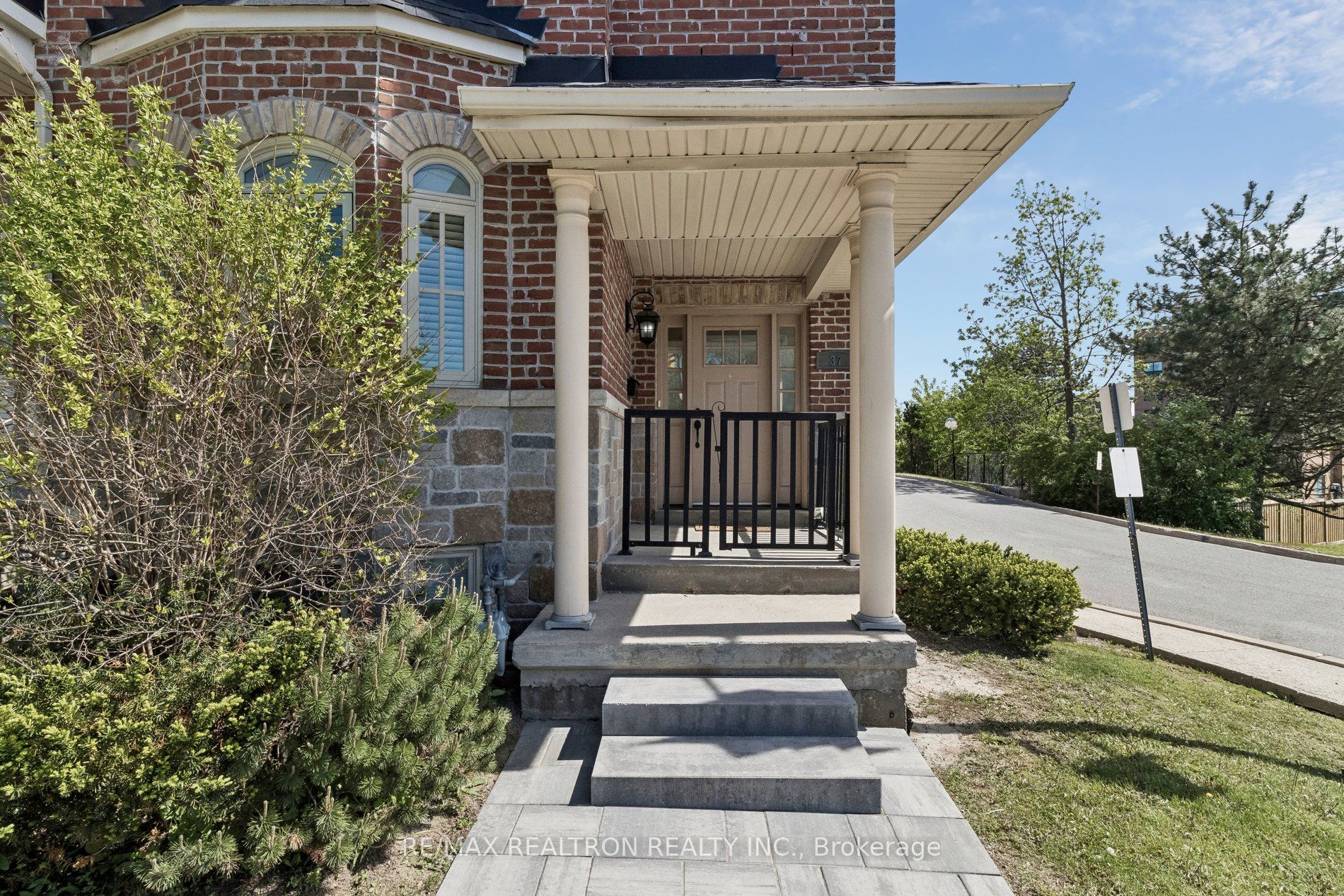 37 Bullock Drive, Markham, ON, L3P 8P1 photo 2