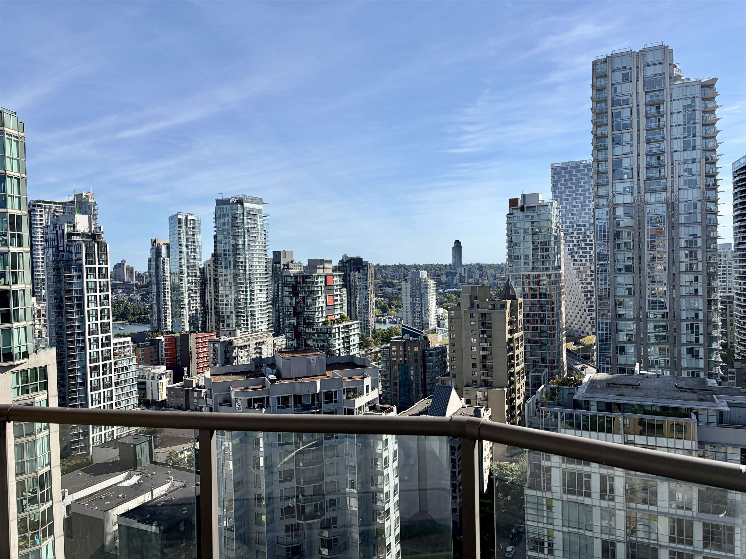 2607-1189 Howe Street, Vancouver, BC, V6Z 2X4 photo 2
