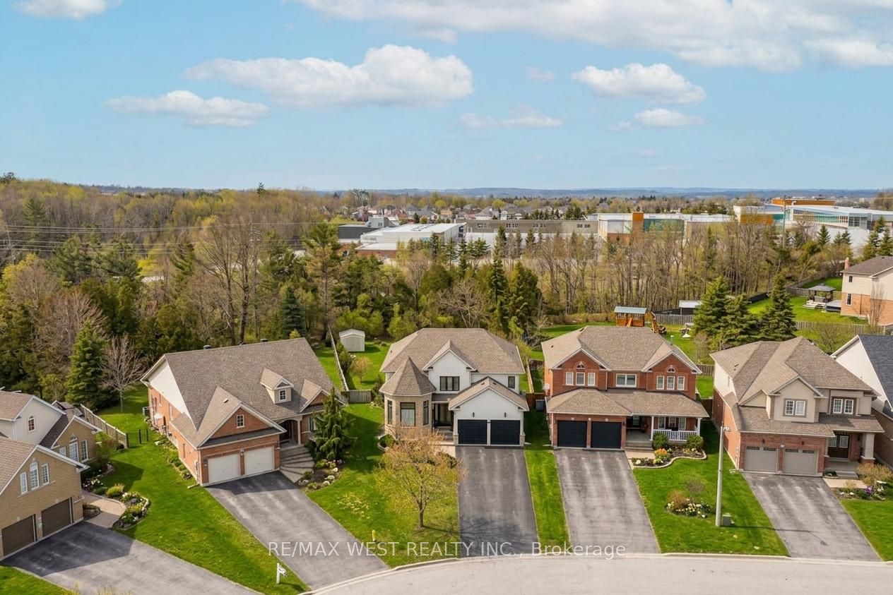 90 Birkhall Place, Barrie, ON, L4N 0K2 photo 2