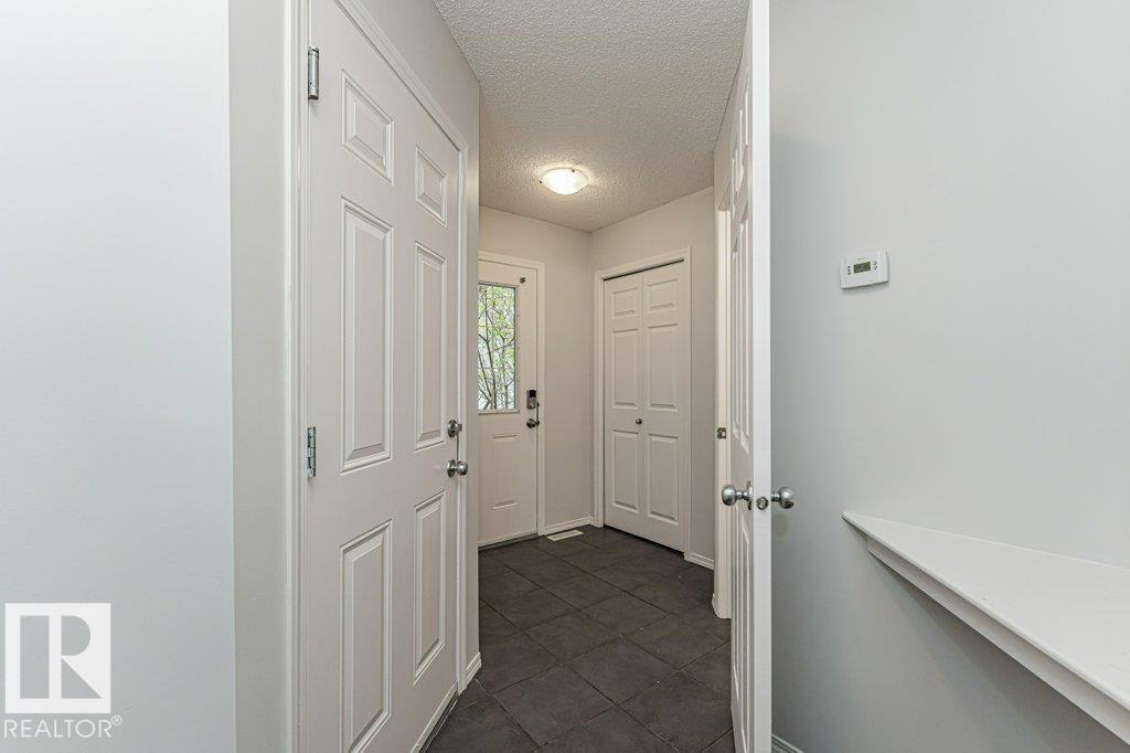 2314 Lemieux Place NW, Edmonton, AB, T6R0C2 photo 4