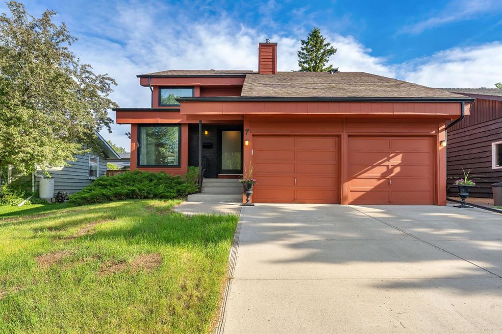 7 Deerwood Road SE, Calgary, AB, T2J 6L2