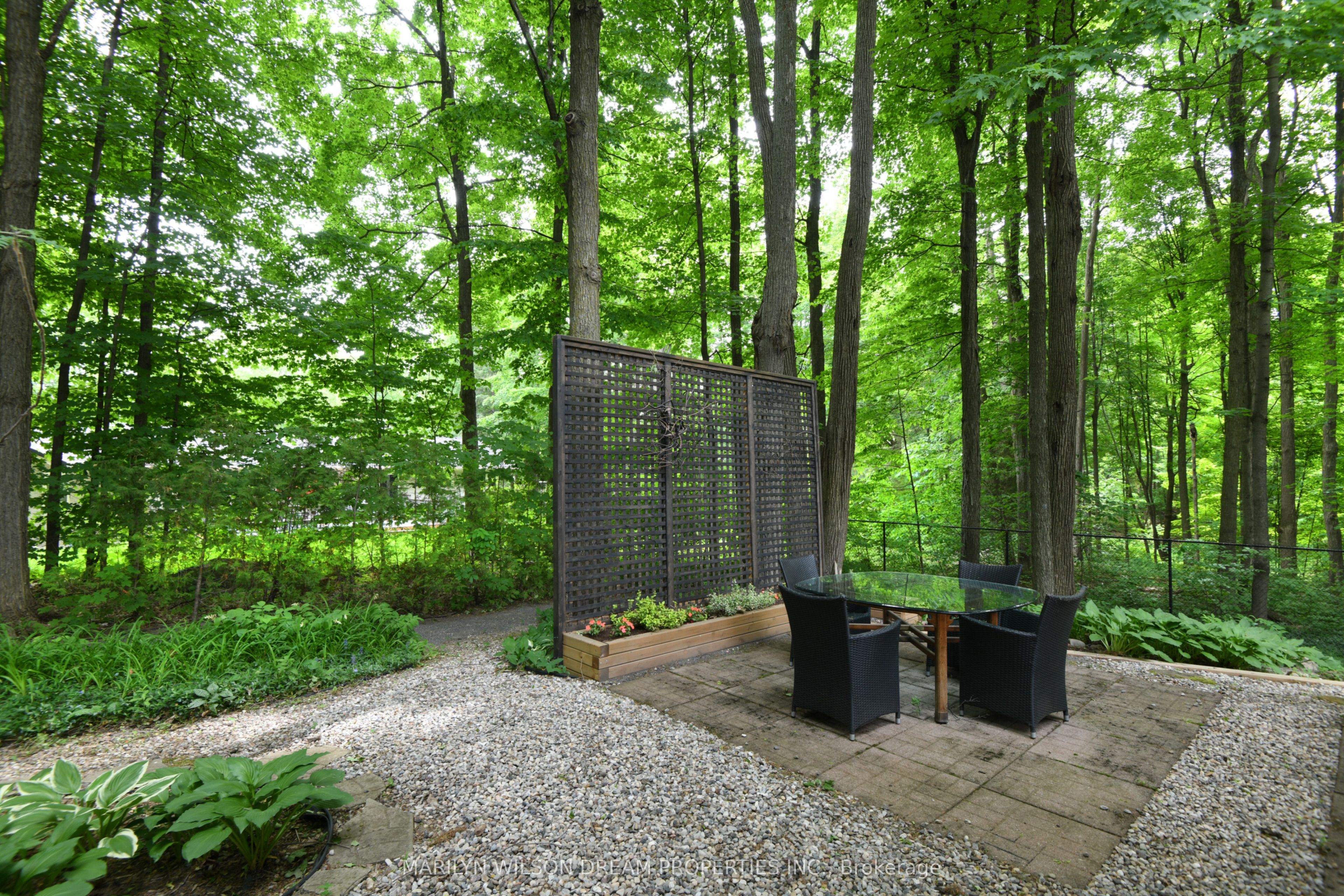 Additional image 4 of 11 Burrows Road, Ottawa, ON, K1J 6E5