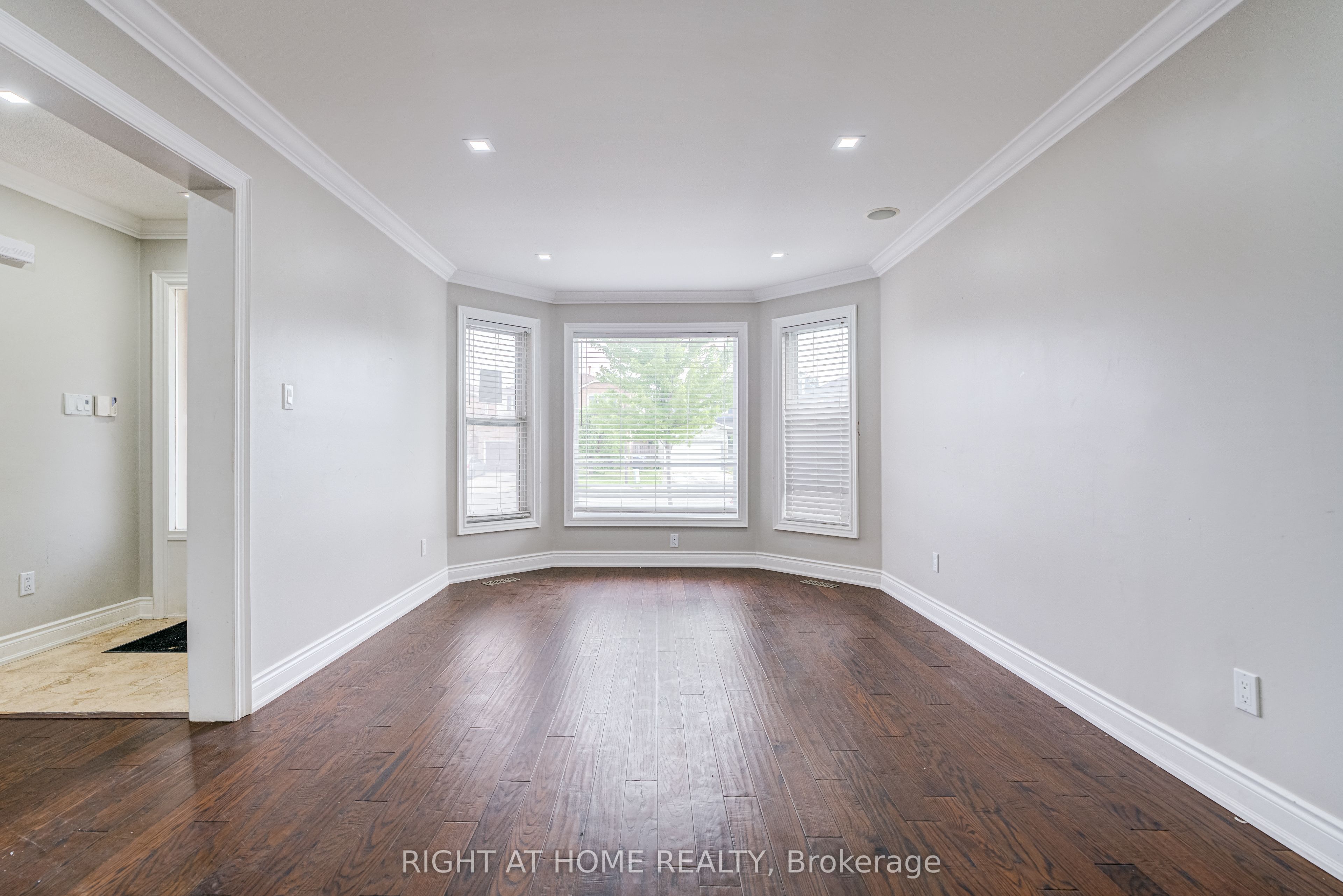 54 Woodside Court, Brampton, ON, L6Y 3Z2 photo 3