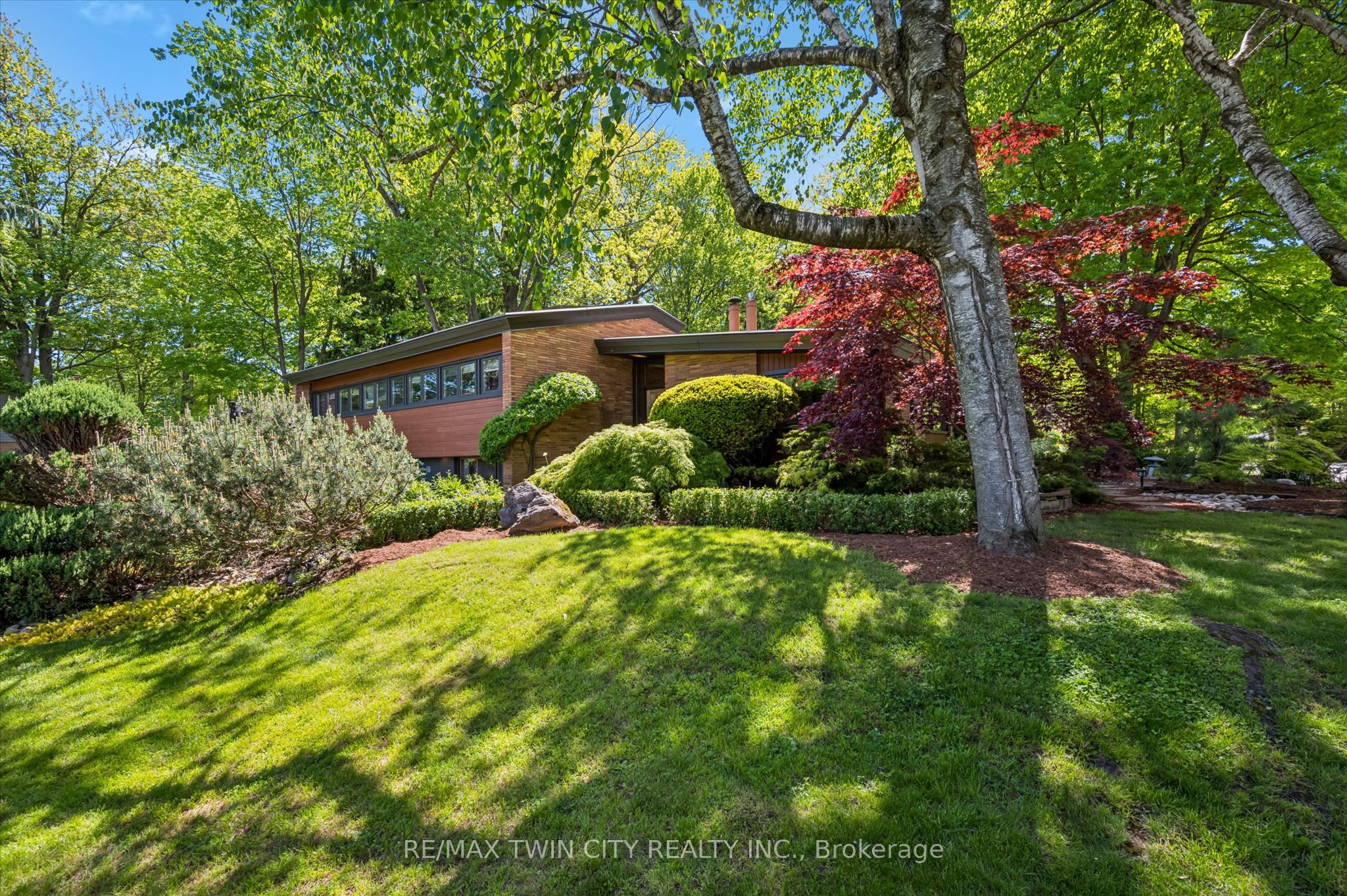 Additional image 3 of 16 Parkwood Drive, Cambridge, ON, N1S 3K7