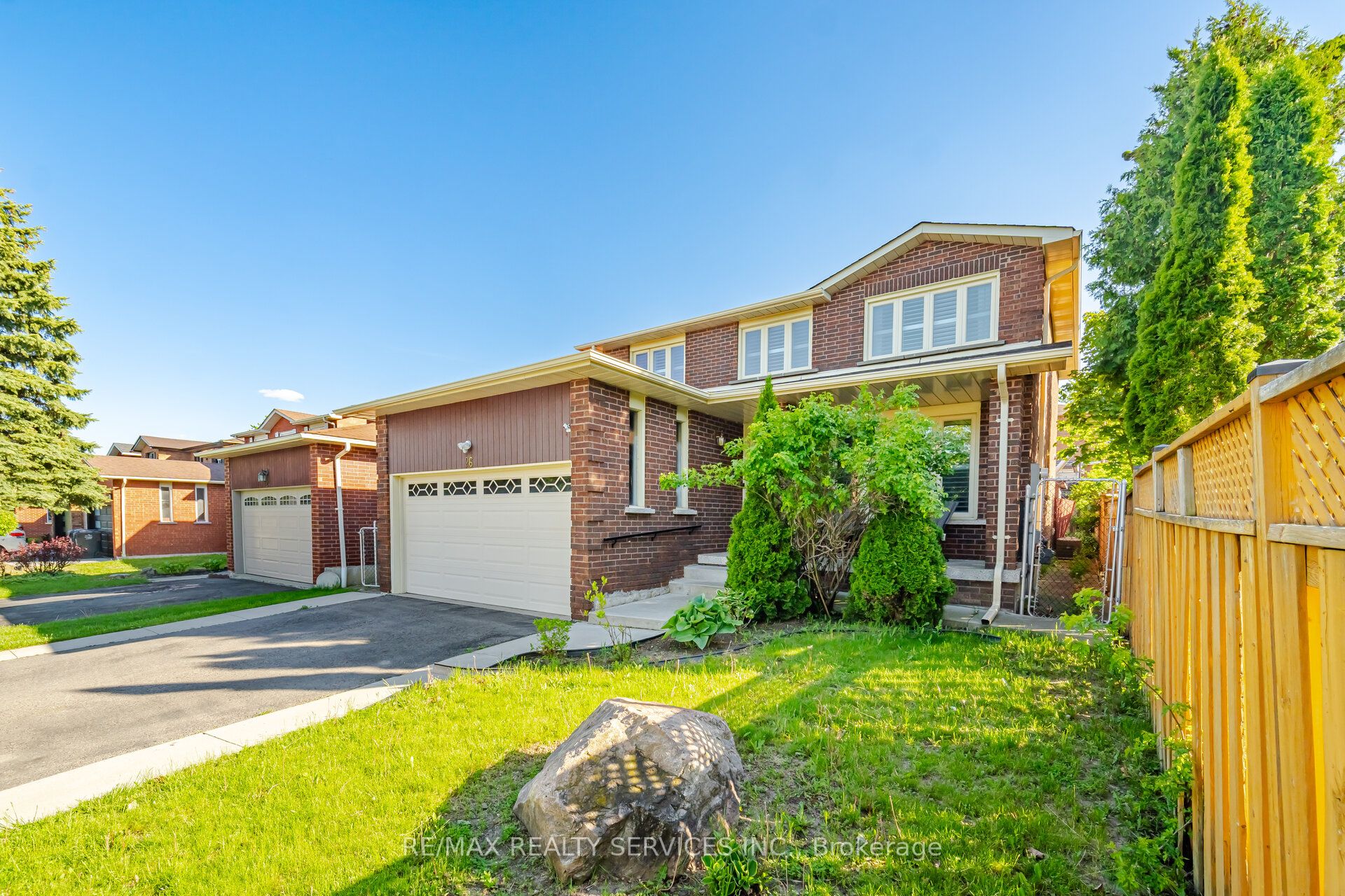 Additional image 3 of 26 Sunforest Drive, Brampton, ON, L6Z 2Z1