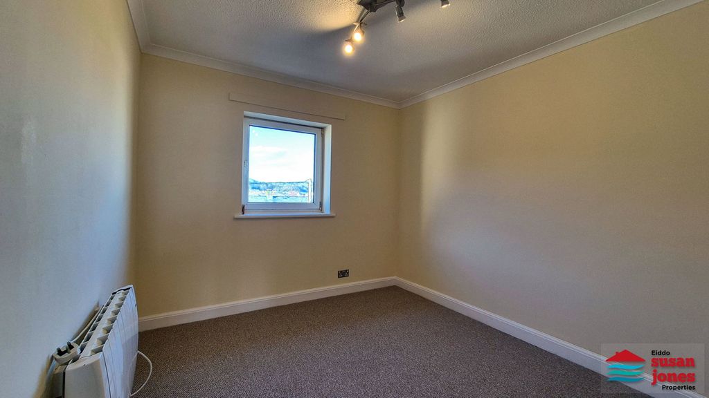Additional image 17 of 3 bed terraced house for saleSouth Beach, Pwllheli LL53