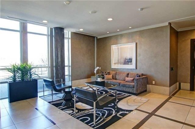 513-131 Upper Duke Crescent, Markham, ON, L6G 0C9 photo 3