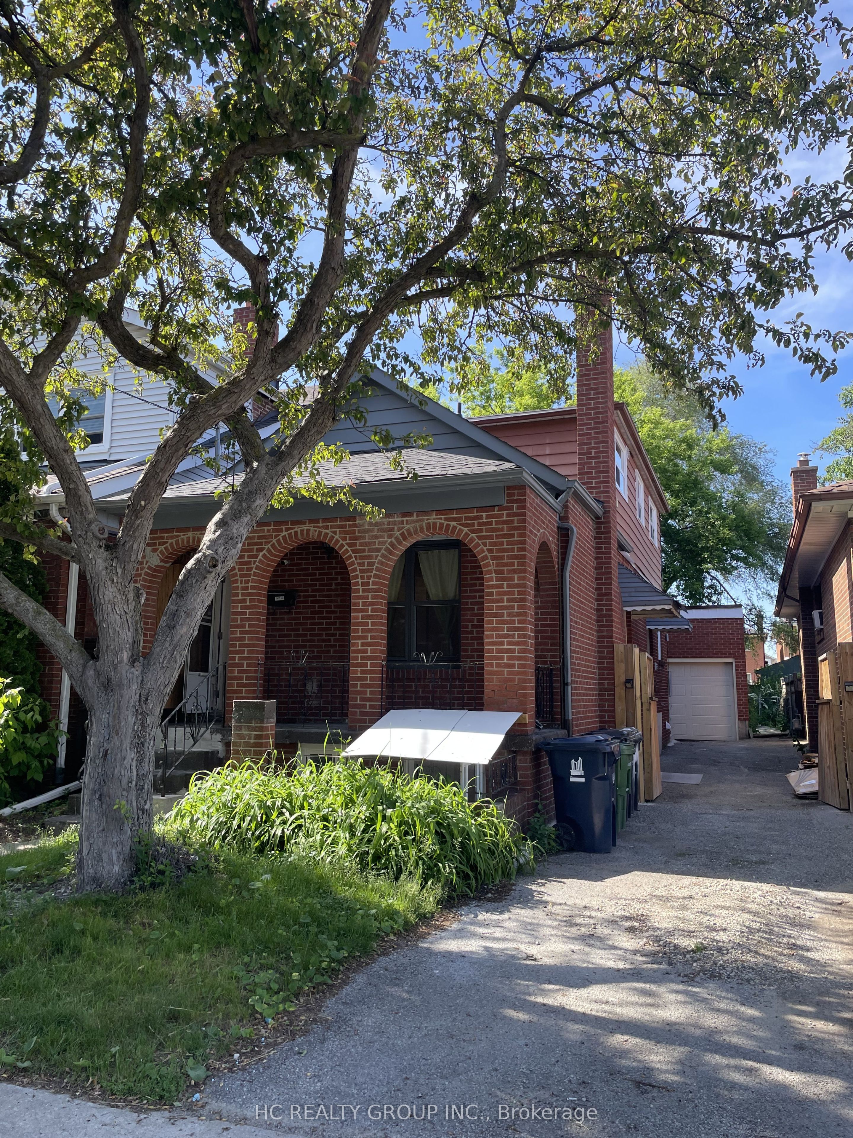 Upper-48 Torrens Avenue, Toronto, ON, M4K 2H8