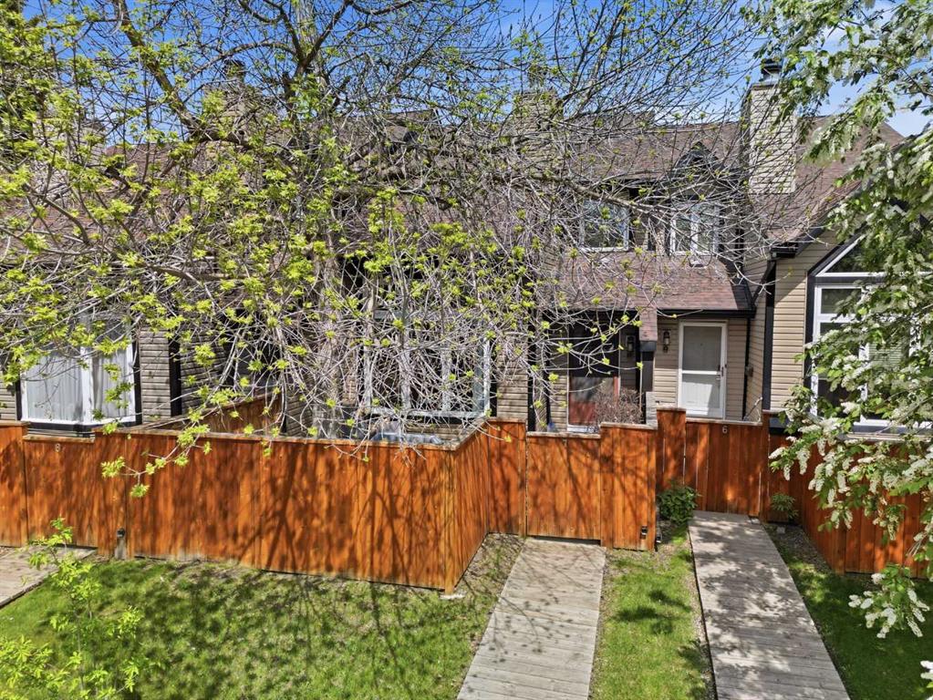 7-12625 24 Street SW, Calgary, AB, T2W 4B1
