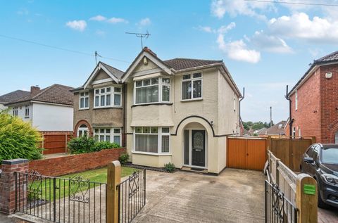 Walnut Grove, Millbrook, Southampton, Hampshire SO16
