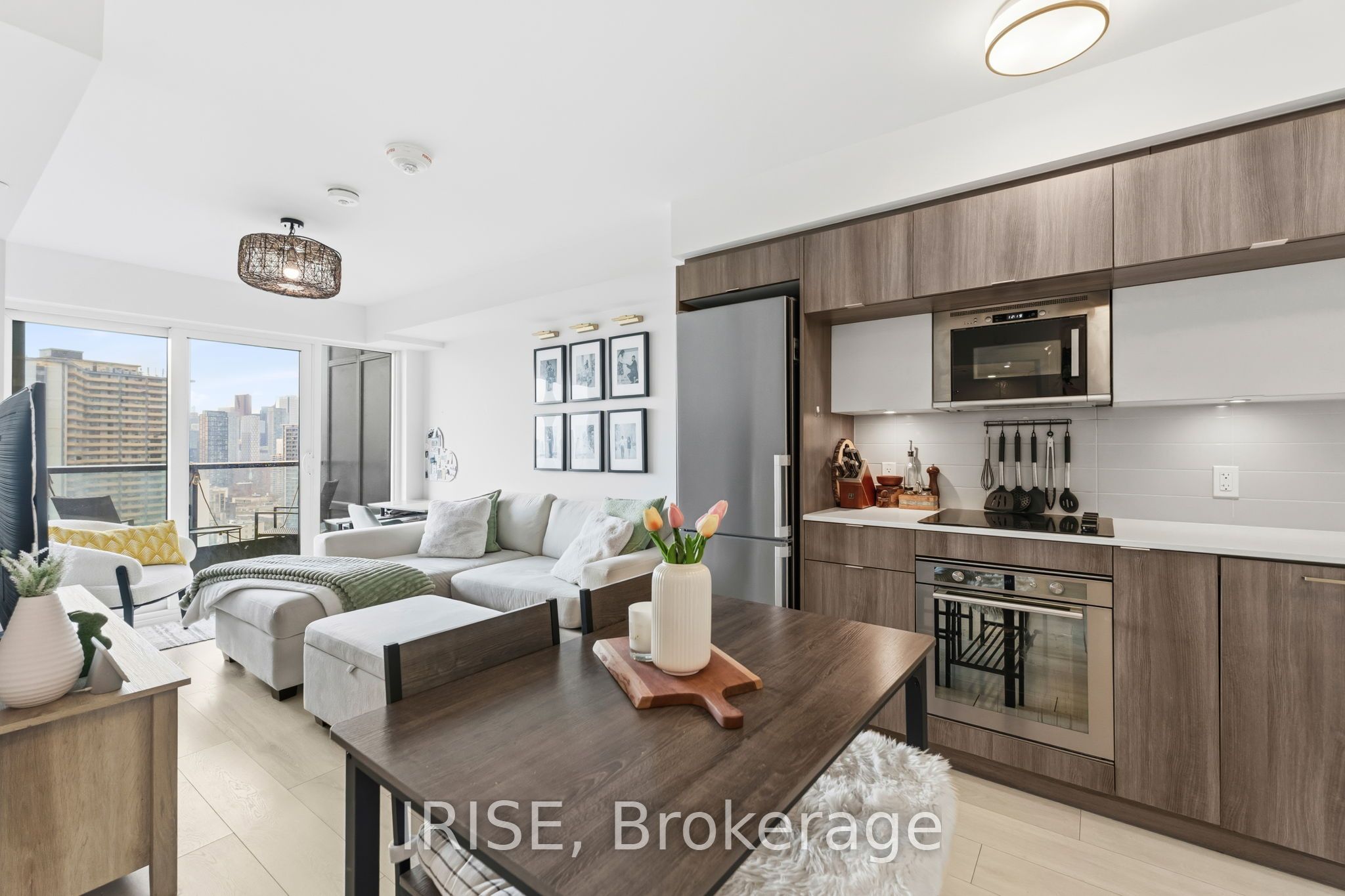 2019-585 Bloor St N/a E, Toronto, ON, M4W 0B3 photo 3