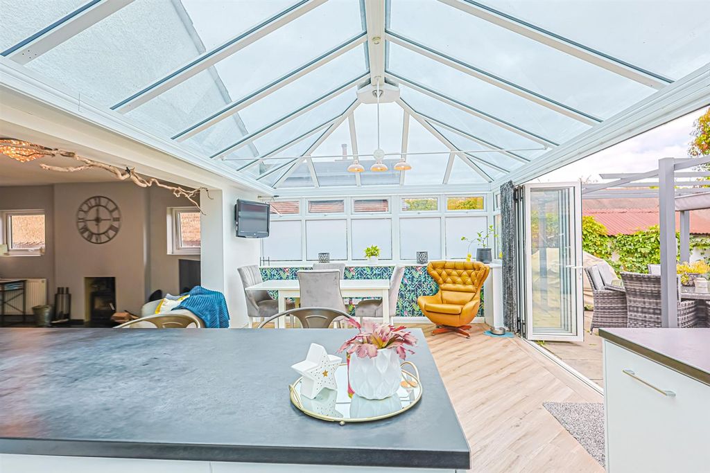 Additional image 9 of 4 bed detached bungalow for saleEthelbert Road, Rochford SS4