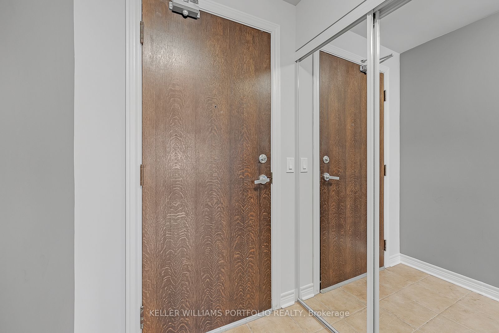 1417-15 North Park Road, Vaughan, ON, L4J 0A1 photo 4