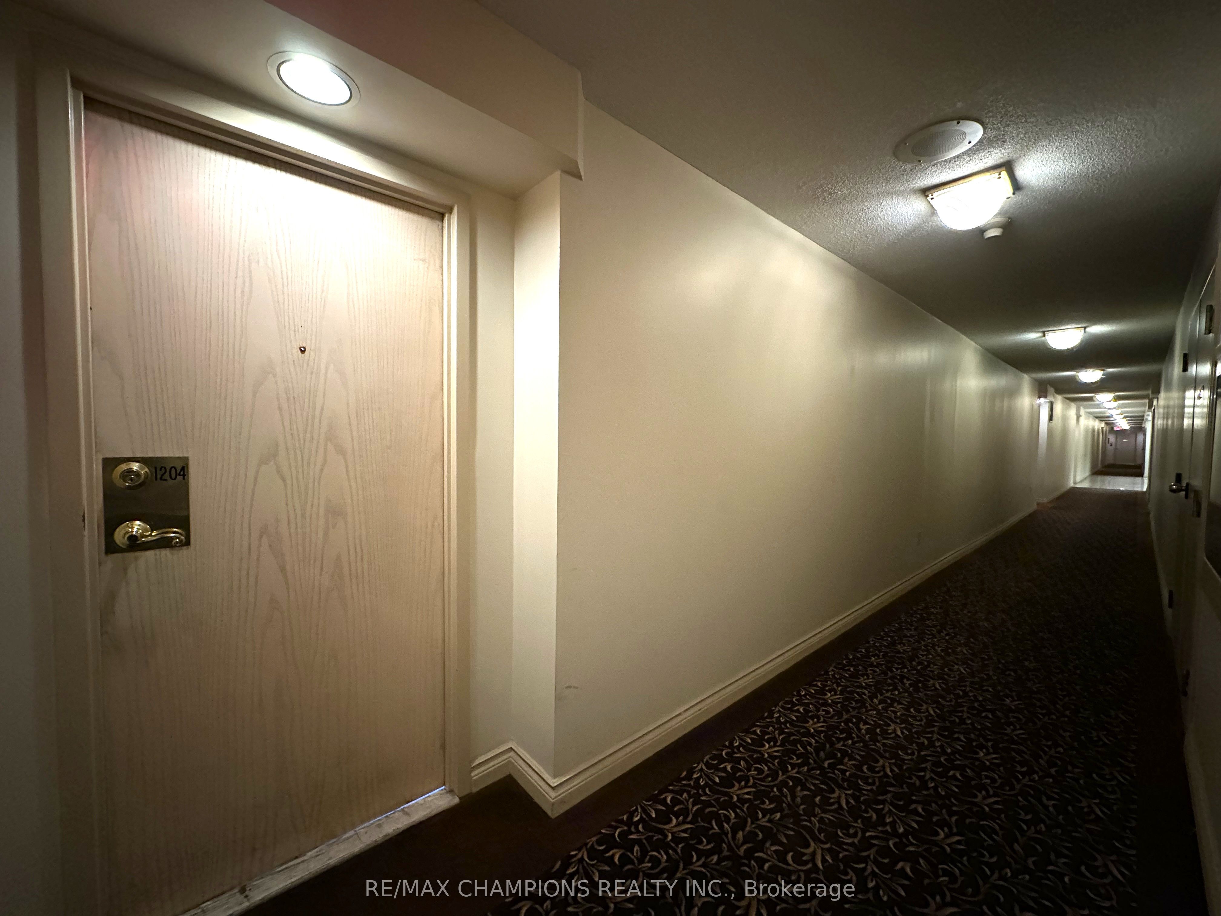 Additional image 4 of 1204-400 Webb Drive, Mississauga, ON, L5B 3Z7