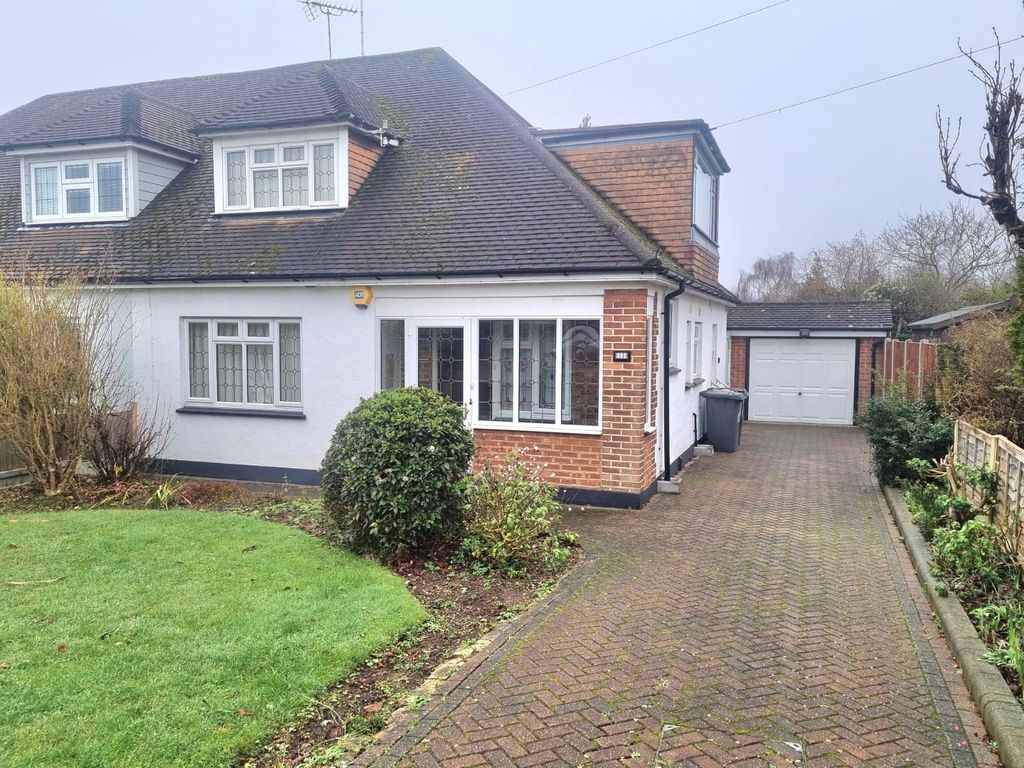 3 bed semi-detached house for saleHolly Tree Gardens, Rayleigh, Essex SS6